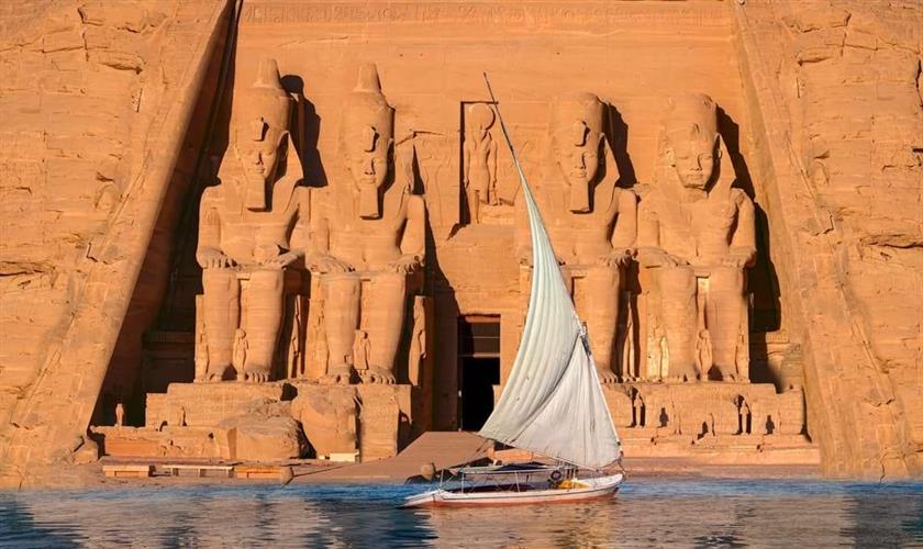 Abu Simbel day excursion with meals