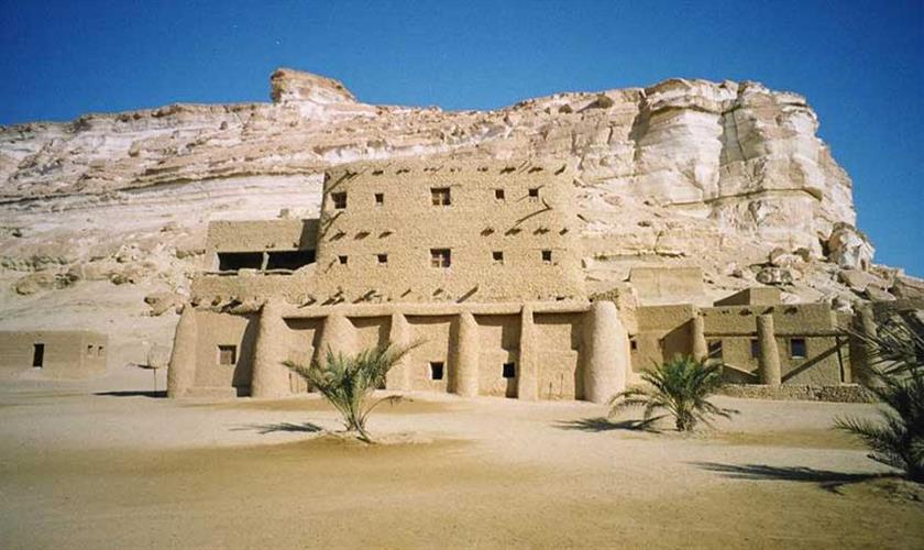 Kharga and Dakhla Oases Tour