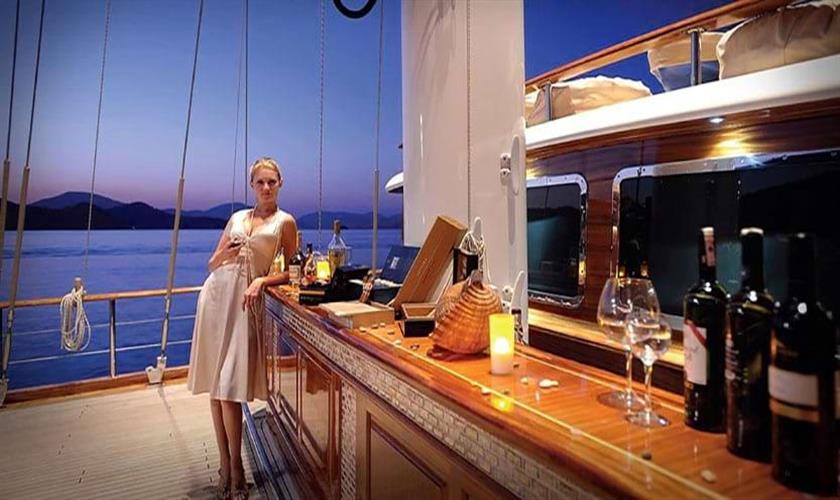 Romantic dinner cruise Sharm el Sheikh