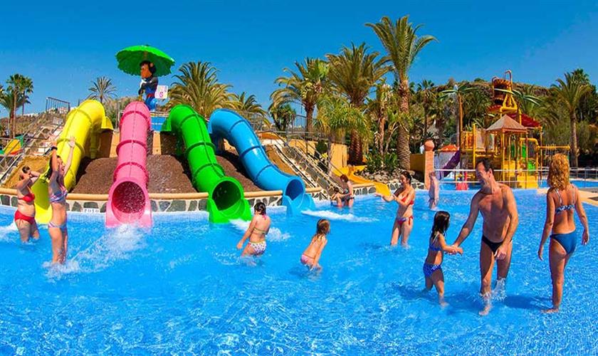 Sharm El-Sheikh: Albatros Aqua Park with Lunch & Transfers