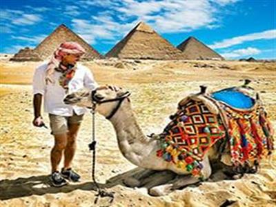 Tour desde Marsa Alam a las Tour pirámides de Giza por vuelo