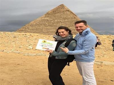 Cairo airport layover tour to Pyramids Giza and Egyptian Museum