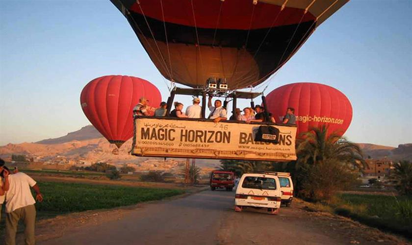 hot air balloon trip