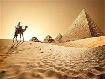 Excursión de un día desde Hurghada a visitar las piramides de giza con almuerzo